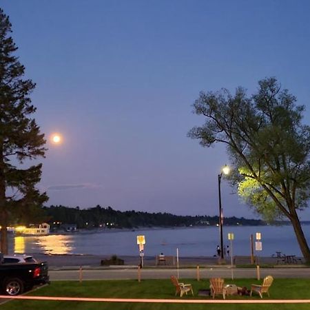Balm Beach Resort And Motel Экстерьер фото