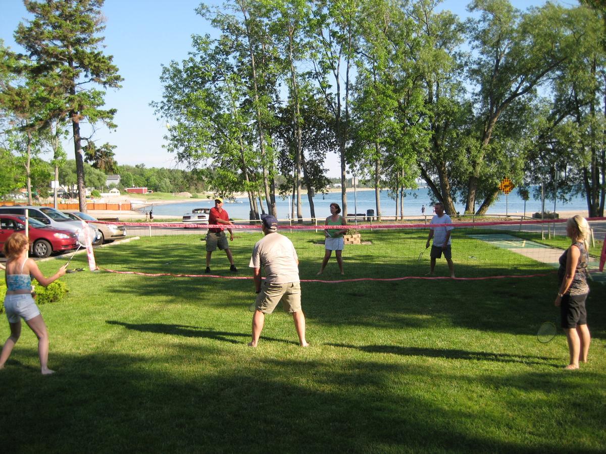 Balm Beach Resort And Motel Экстерьер фото