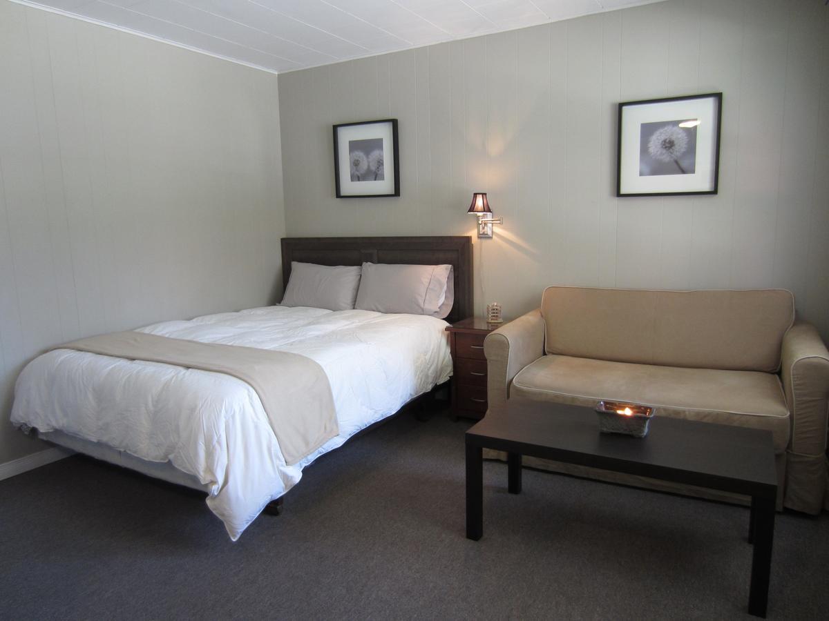 Balm Beach Resort And Motel Экстерьер фото
